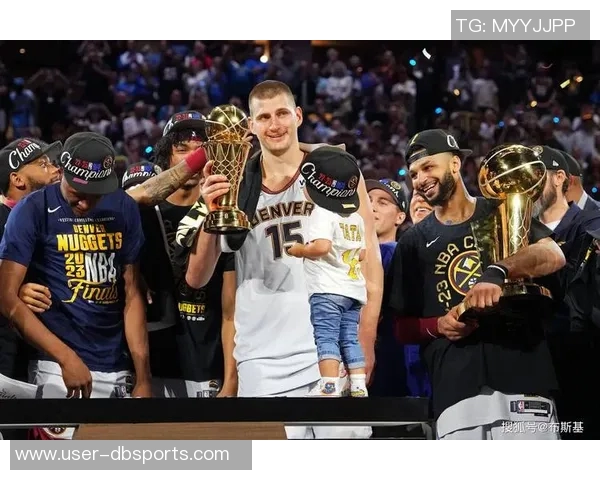 杨瀚森与约基奇对比引热议体格与协调性差异明显难以相提并论